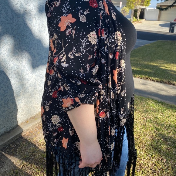 Vintage Torrid Floral Kimono - Picture 7 of 7